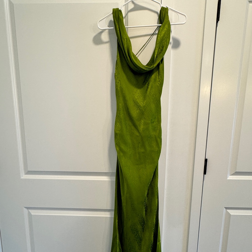 Rat & Boa dress, size XXS can fit US size 2. No tags has been measured. 5ft 1